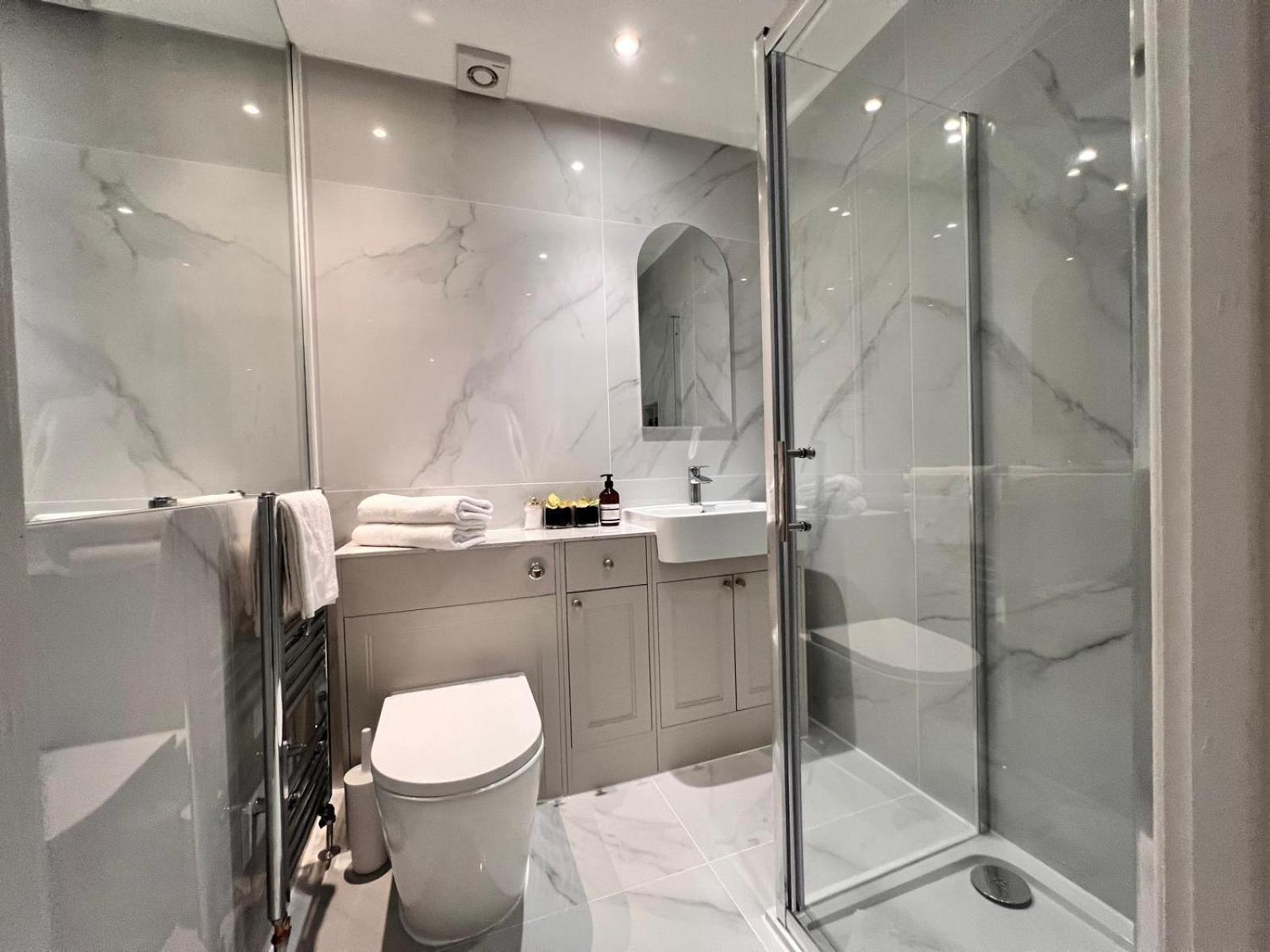 לונדון Elegant 1 Bedroom Flat Near Harrods מראה חיצוני תמונה