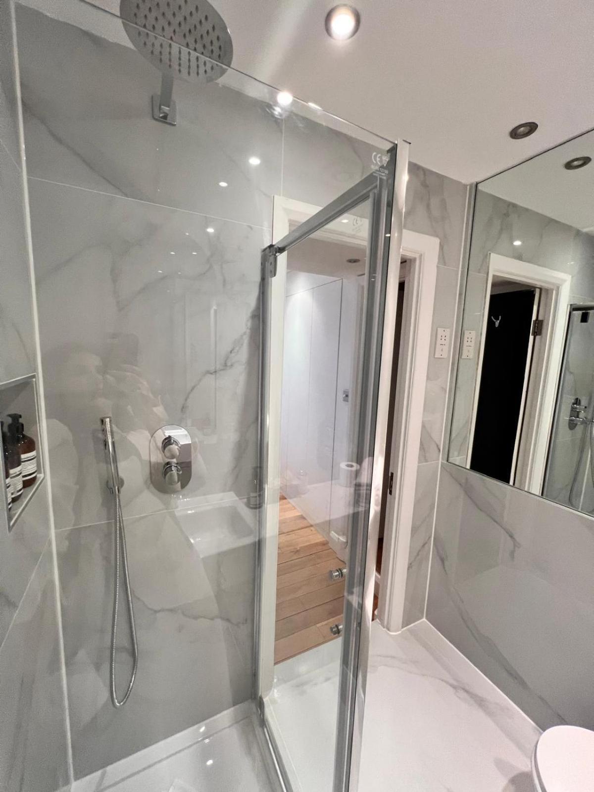 לונדון Elegant 1 Bedroom Flat Near Harrods מראה חיצוני תמונה